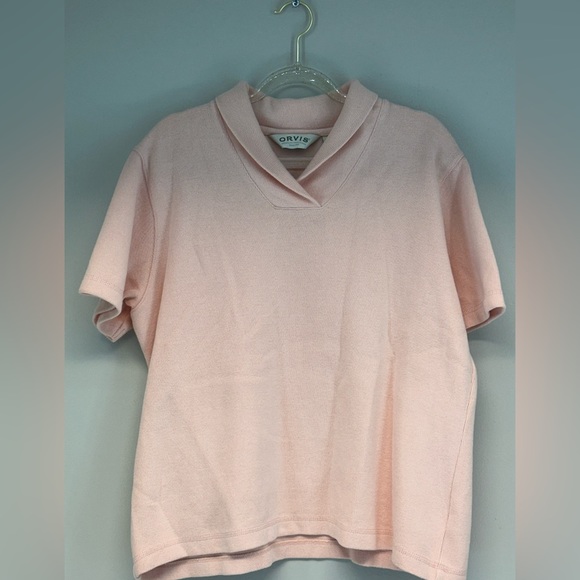 Orvis Tops - Orvis light pink sweater collared short sleeve size large v neck